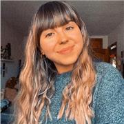 Soy Brenda, ahora mismo estoy de prácticas en una escuela infantil, me encanta dibujar, y he dado clases a niños de primaria